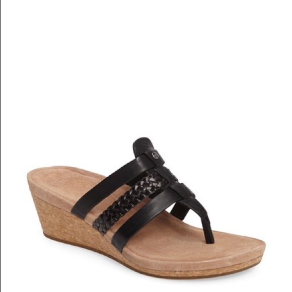 UGG Shoes - ❤️NWT❤️UGG authentic black wedge sandals in black